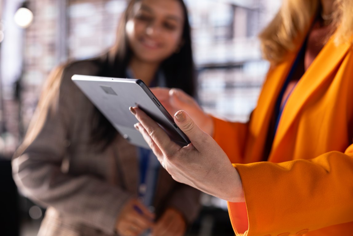 rendez-vous client avec une tablette tactile