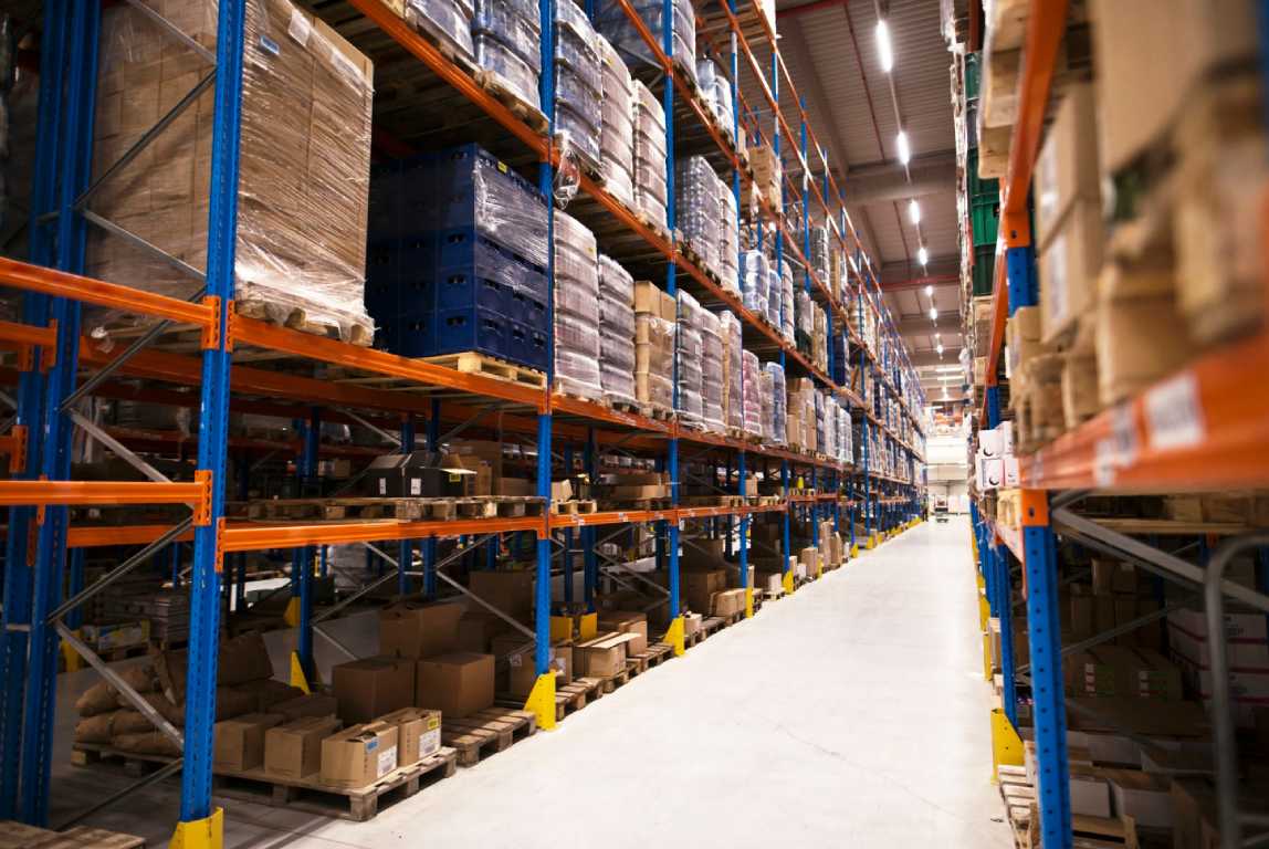 Entrepôt logistique